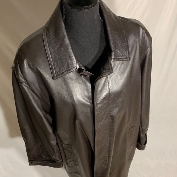 Parri's Leather Jacket - Picture 2 of 6
